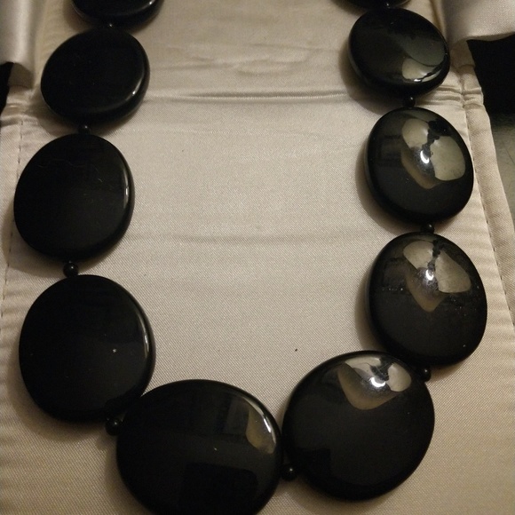 Jewelry - VINTAGE LONG NECKLACE